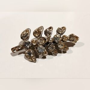 Vintage  Silvertone Clear Stone Leaf Brooch
